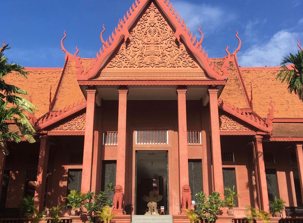 File:Entrance of the National Museum of Cambodia.jpg - Wikipedia