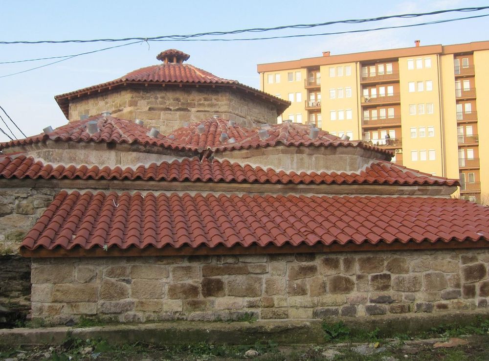 File:Hamami i Vjetër, Vushtrri.JPG - Wikimedia Commons