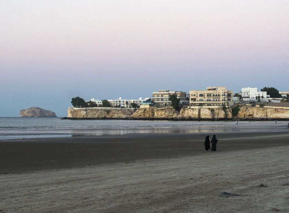 File:Qurum Beach in Muscat 2019-11-30.jpg - Wikimedia Commons