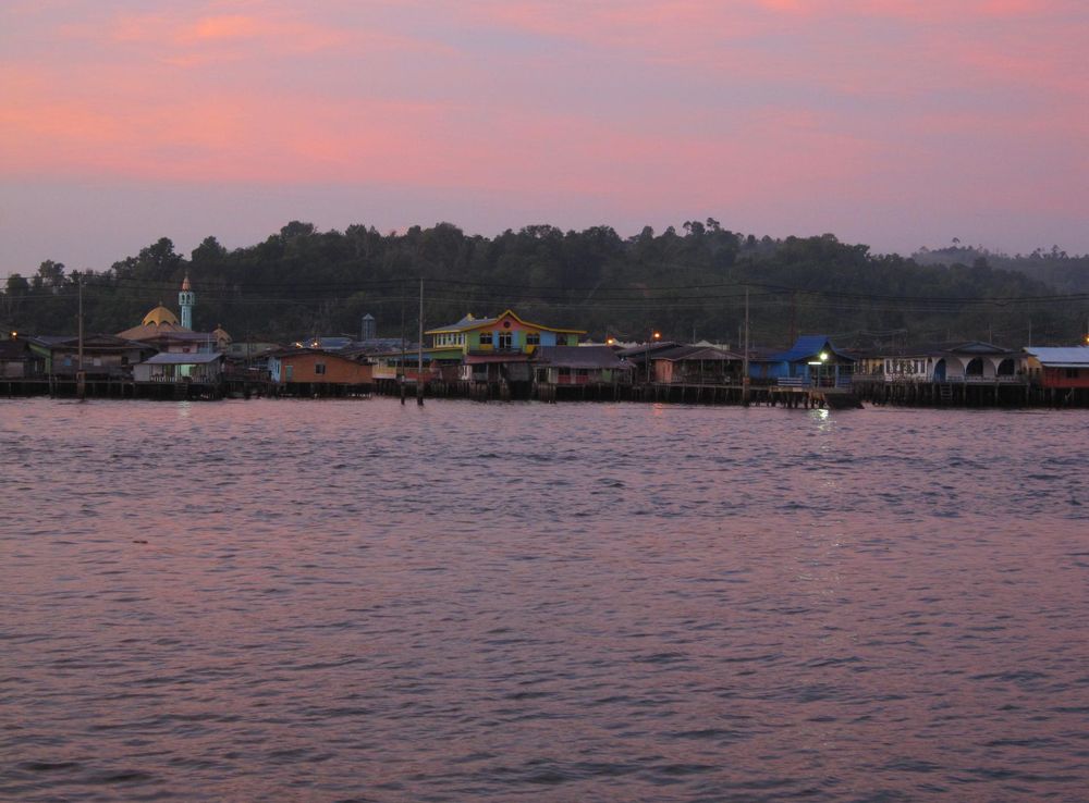 File:Kampong Ayer 01.JPG - Wikimedia Commons