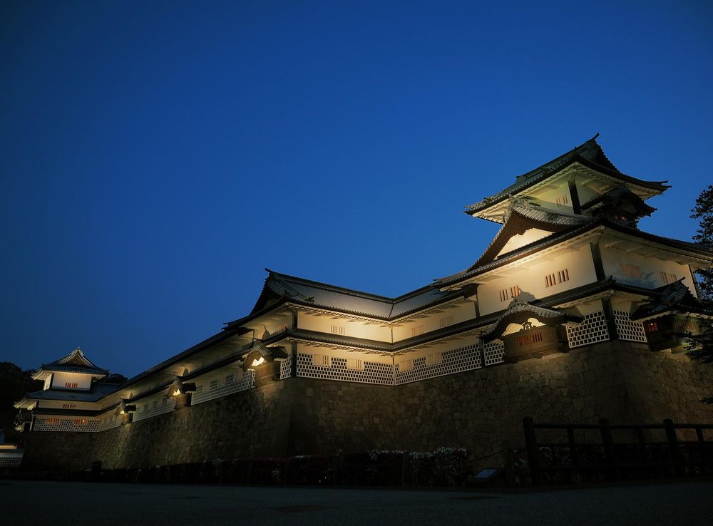 File:Kanazawa Castle Park (152765125).jpeg - Wikimedia Commons