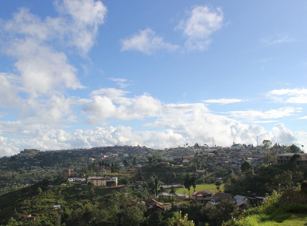 File:Partial View of North-Eastern Ukhrul Town 01.JPG - Wikipedia