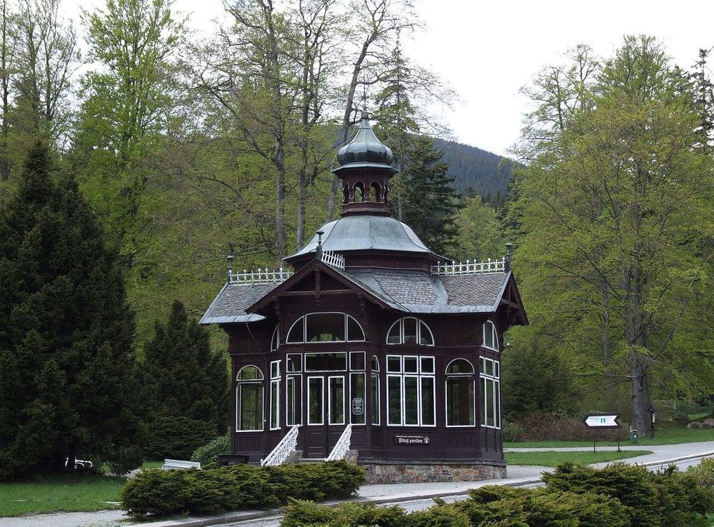 File:Karlova Studánka-Bad Karlsbrunn2.JPG - Wikimedia Commons