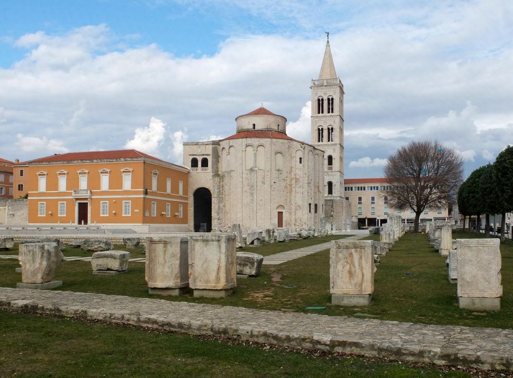 File:Roman forum zadar croatia.jpg - Wikipedia