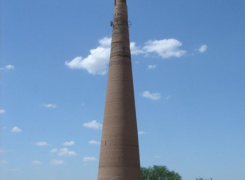 Файл:Kutlug Timur minaret.JPG — Википедия