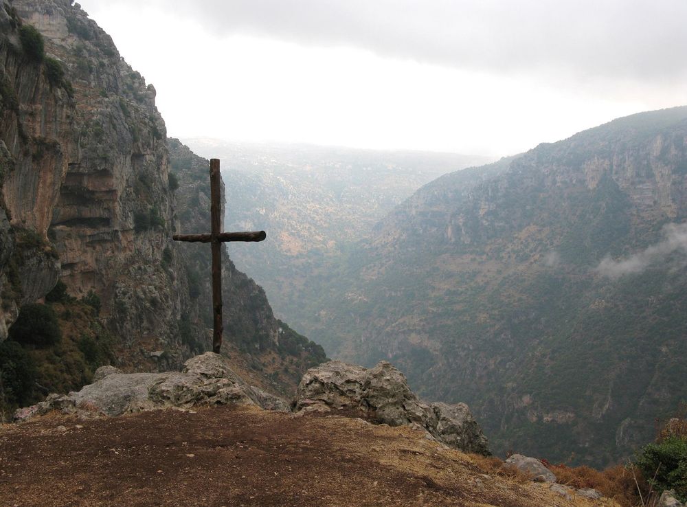 File:The Monastery of Qozhaya, Cross, Kadisha Valley, Lebanon.jpg -  Wikimedia Commons