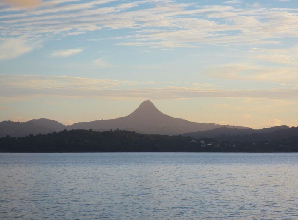 Fichier:Mont Choungui.jpg — Wikipédia