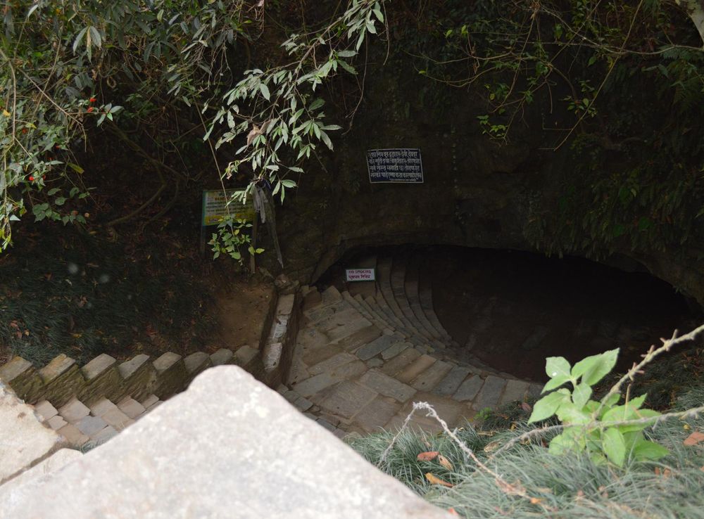 File:Mahendra Cave.JPG - Wikimedia Commons