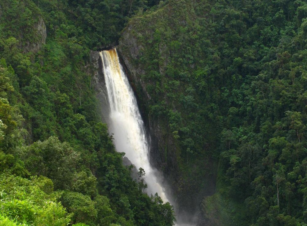 File:Salto bordones.jpg - Wikimedia Commons