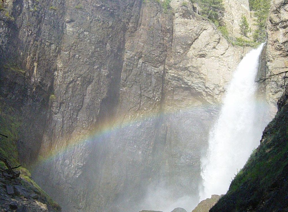 Restr:Base of Tower Fall with rainbow.JPG - Wikipedia