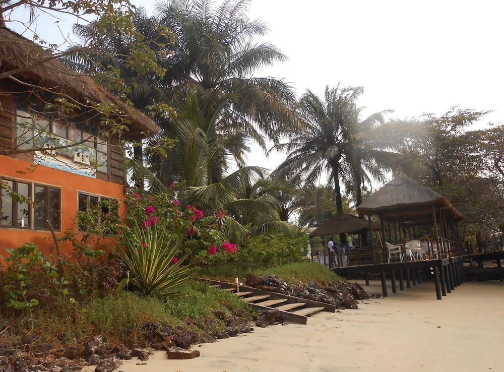 File:Hotel Ecolodge Ponta Anchaca 02.jpg - Wikipedia