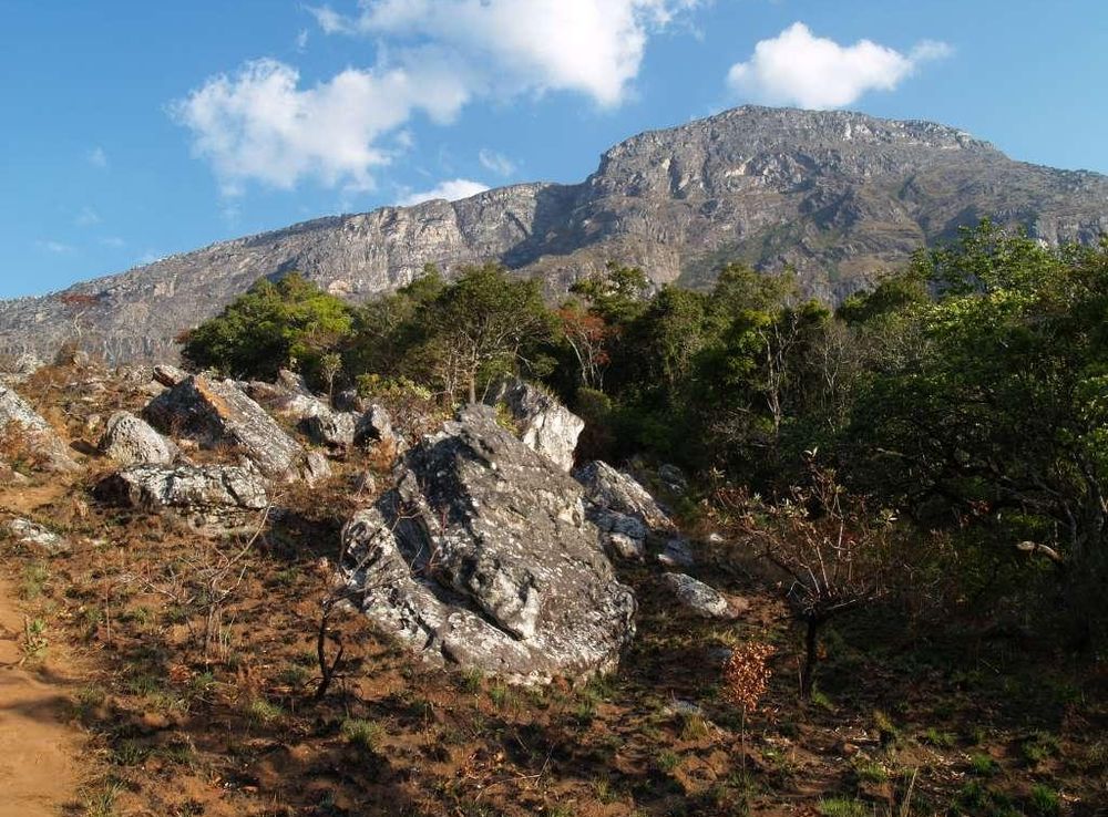 File:Mt Binga Mozambique.JPG - Wikimedia Commons