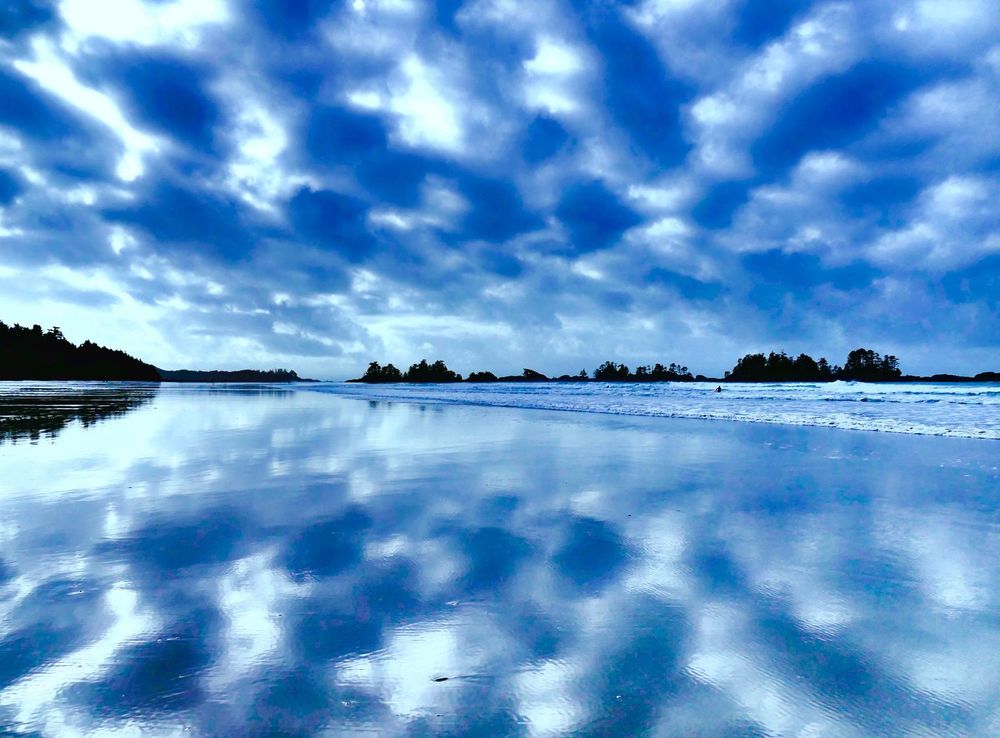 File:Tofino beach with reflection, British Columbia.jpg - Wikimedia Commons