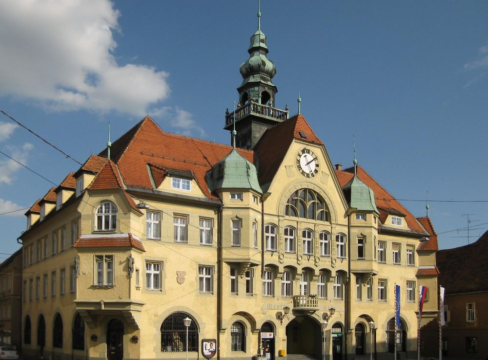 File:Ptuj Town Hall.jpg - Wikimedia Commons