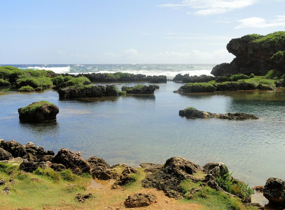 File:Salaglula Pools - Inarajan, Guam - DSC00976.JPG - Wikimedia Commons