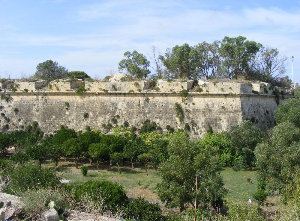File:Nicpmi-01561-1-bormla cottonera lines st clement bastion.jpg -  Wikimedia Commons