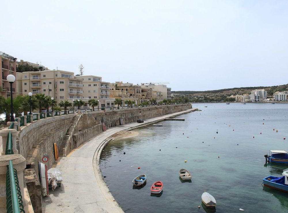 File:Malta - St. Paul's Bay - Triq San Pawl + Ghajn Rasul Harbour 01  ies.jpg - Wikimedia Commons