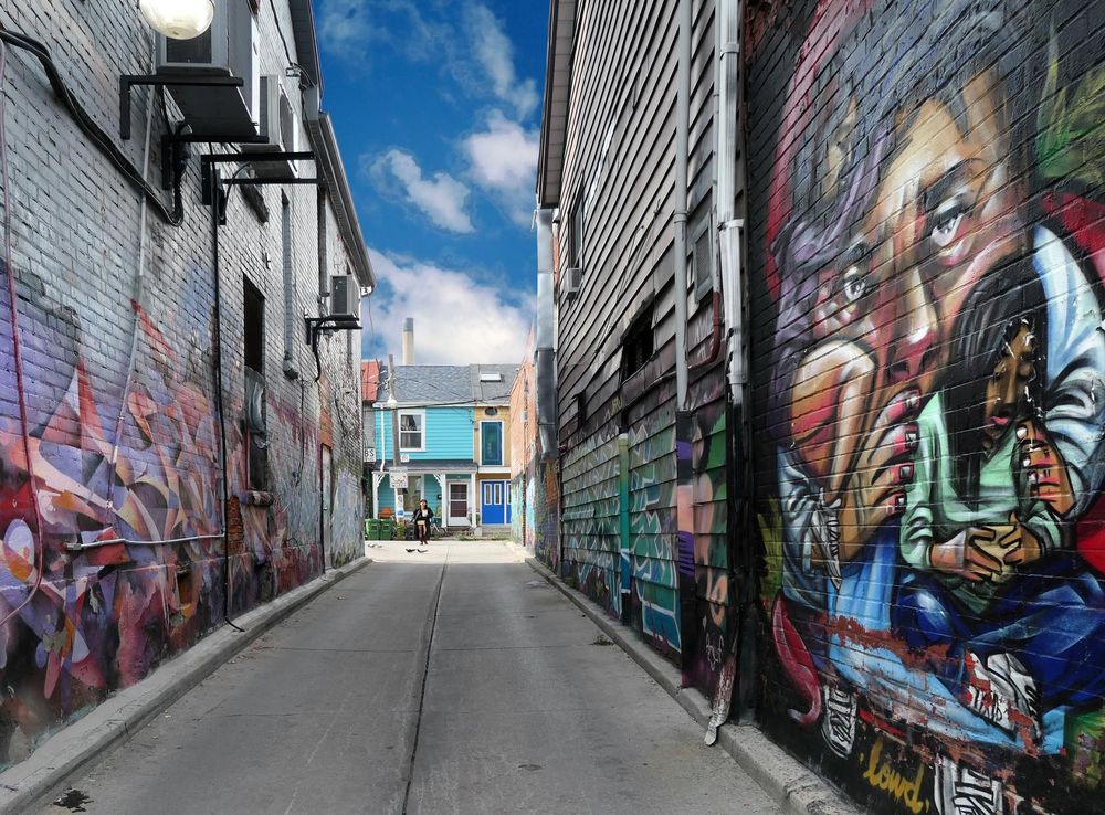File:Murals at Kensington Market, Toronto; September 2019.jpg - Wikimedia  Commons