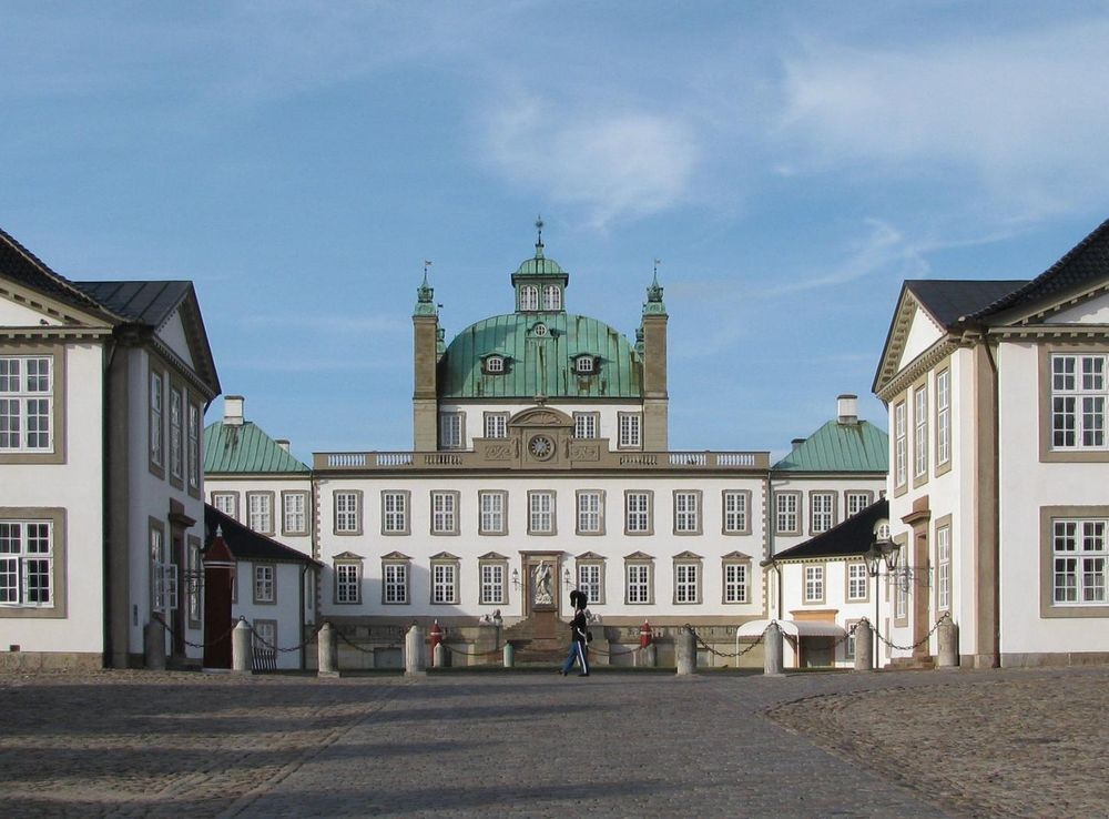 File:Fredensborg Slot 124.JPG - Wikimedia Commons