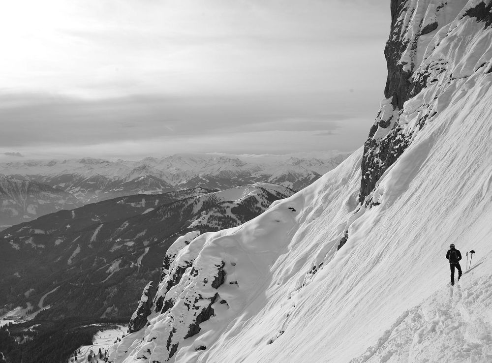 File:Ski mountaineering Hochkönig Austria.JPG - Wikimedia Commons
