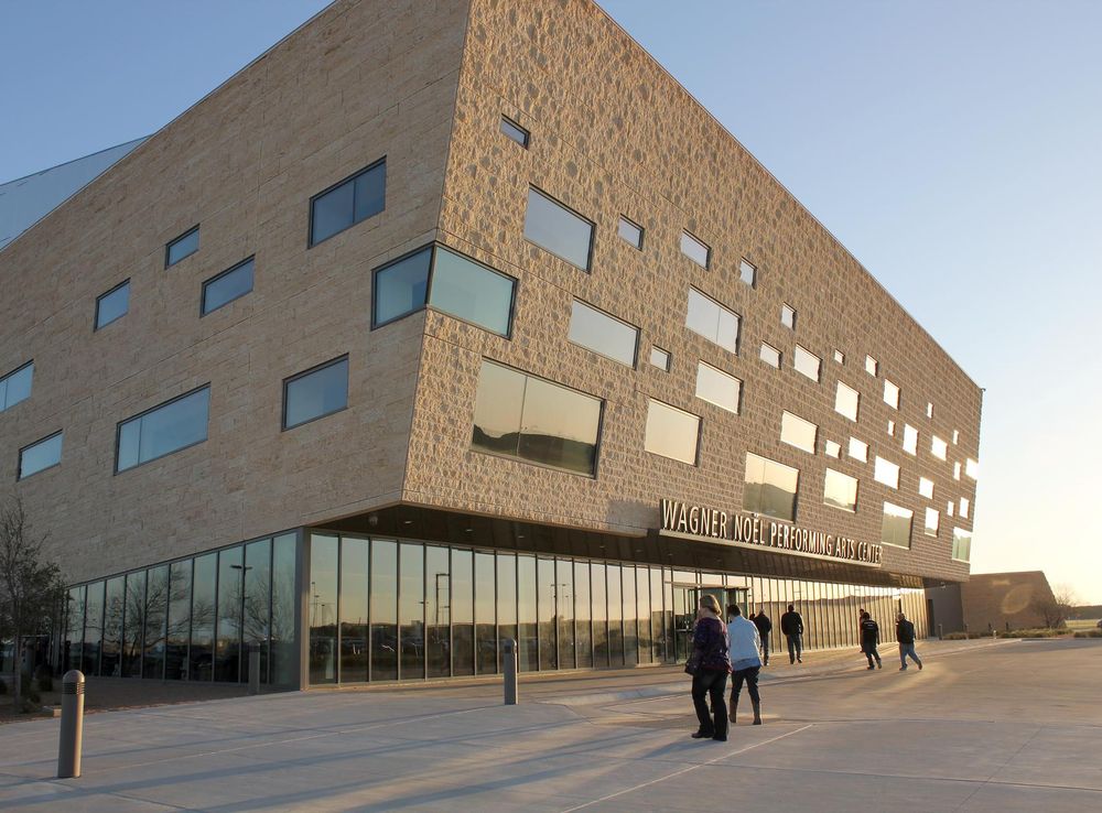 File:Wagner Noël Performing Arts Center, Midland, Texas.jpg - Wikimedia  Commons