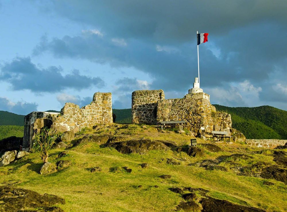 File:Fort St. Louis over Marigot, St. Martin - panoramio.jpg - Wikimedia  Commons