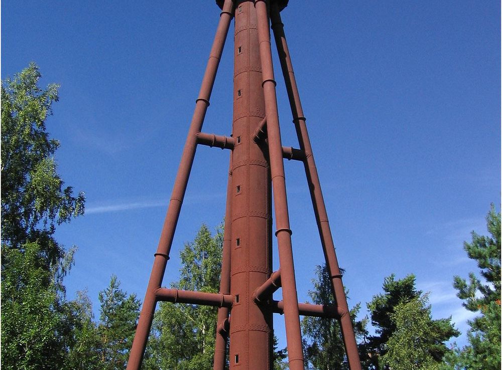 File:Ruhnu tuletorn 2005-08.jpg - Wikimedia Commons
