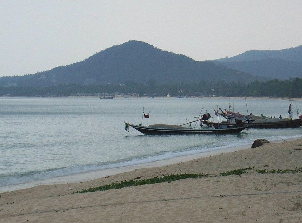 File:Bo Phut Beach on the north end of Koh Samui.jpg - Wikimedia Commons