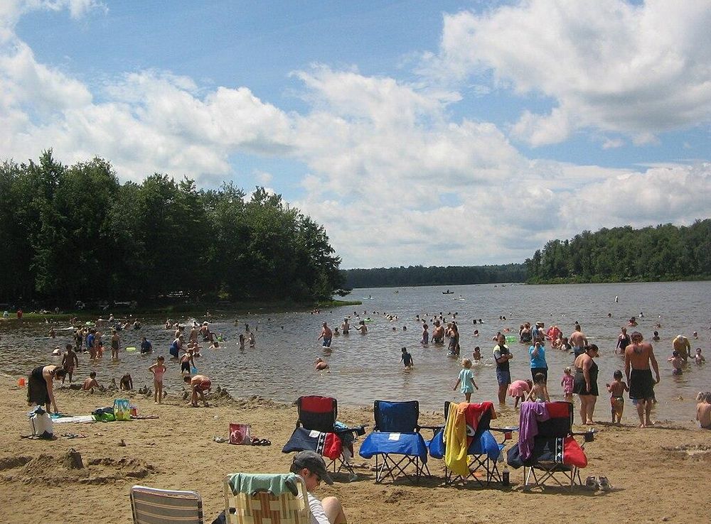 File:Ricketts Glen State Park Beach 2.jpg - Wikimedia Commons