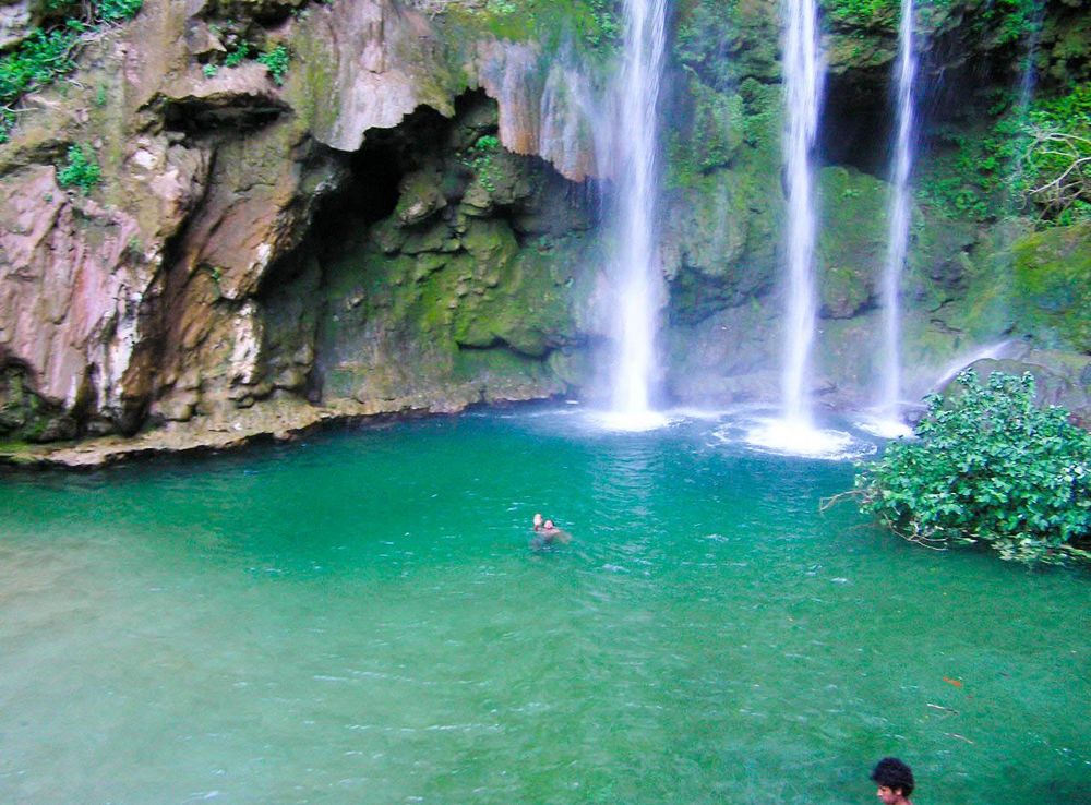 File:The big water falls of akchour - National park of Talassemtane 03.jpg  - Wikimedia Commons