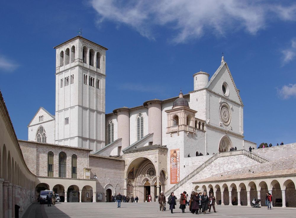 File:Assisi San Francesco BW 2.JPG - Wikipedia