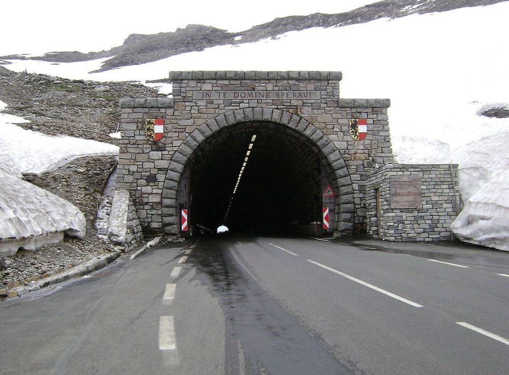 Datei:Hochtor Tunnel, Großglockner Hochalpenstraße.JPG – Wikipedia
