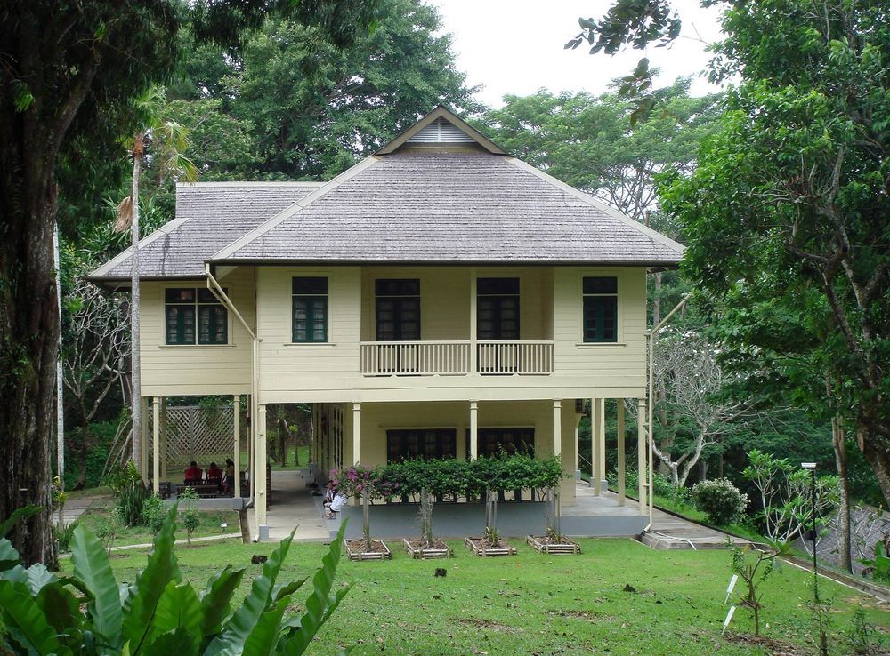 File:Newlands-the-home-of-Agnes-Newton-Keith-Sabah-Borneo.JPG - Wikimedia  Commons