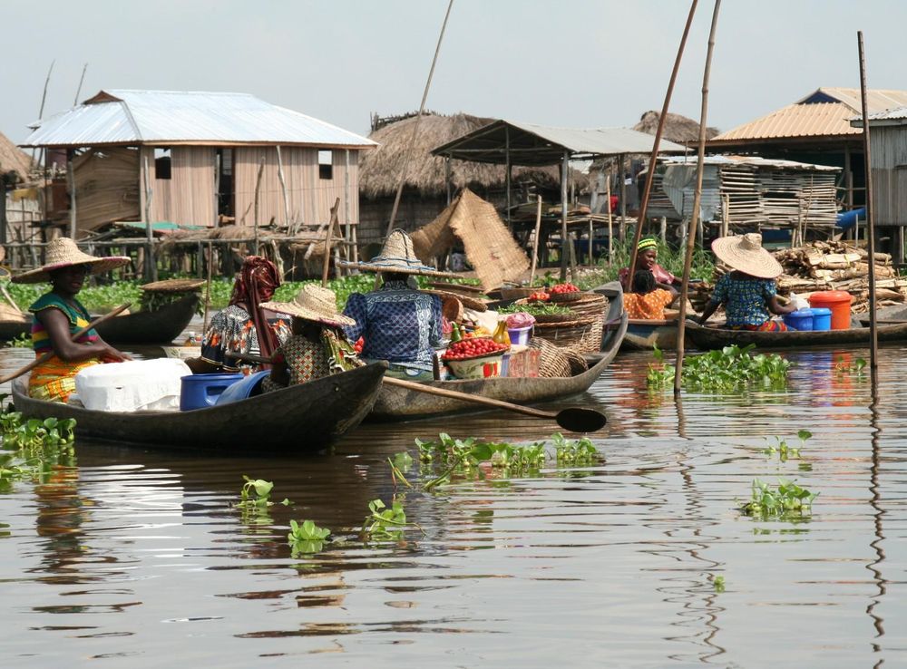 Fichier:Bj Ganvie Market.jpg — Wikipédia