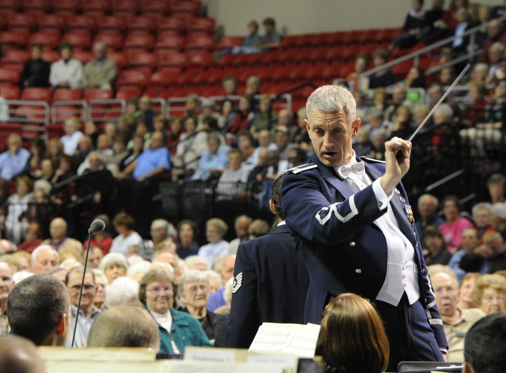 USAF Band and Honor Guard seize moments to impact communities > Air Force  Honor Guard > Article Display