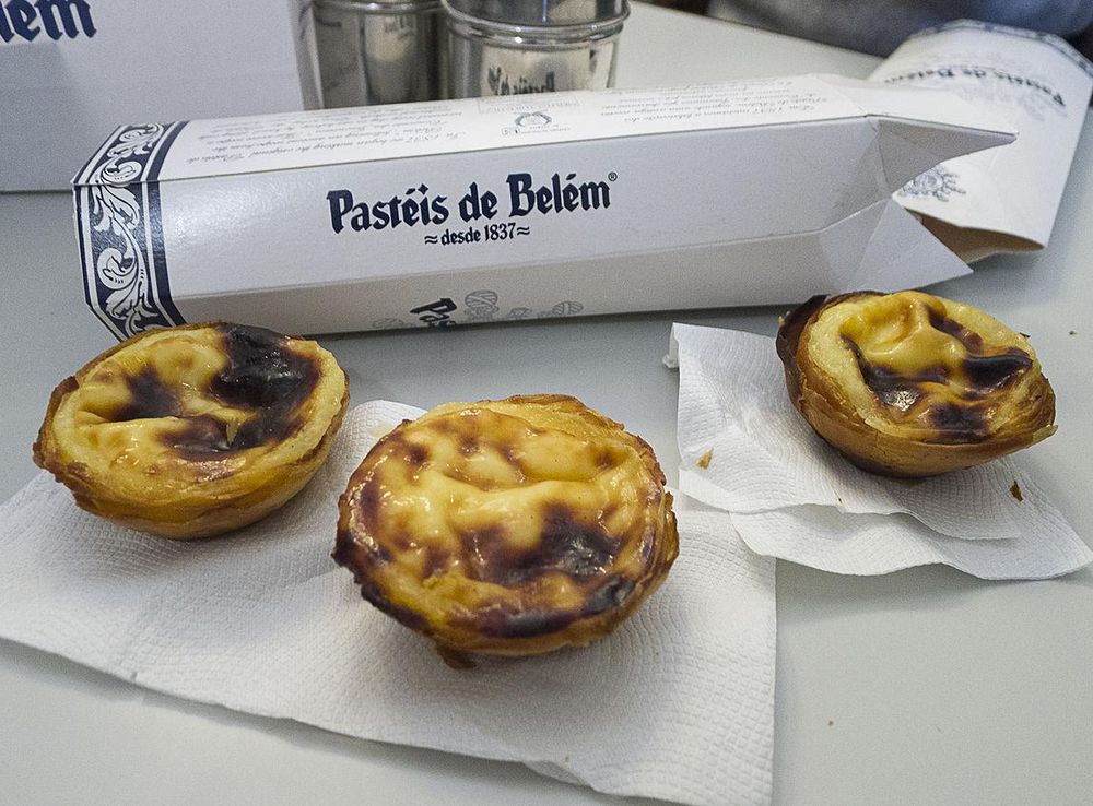 File:Portugal-Lisboa-Pastel de Belem-P1250305 (25772782982).jpg - Wikimedia  Commons