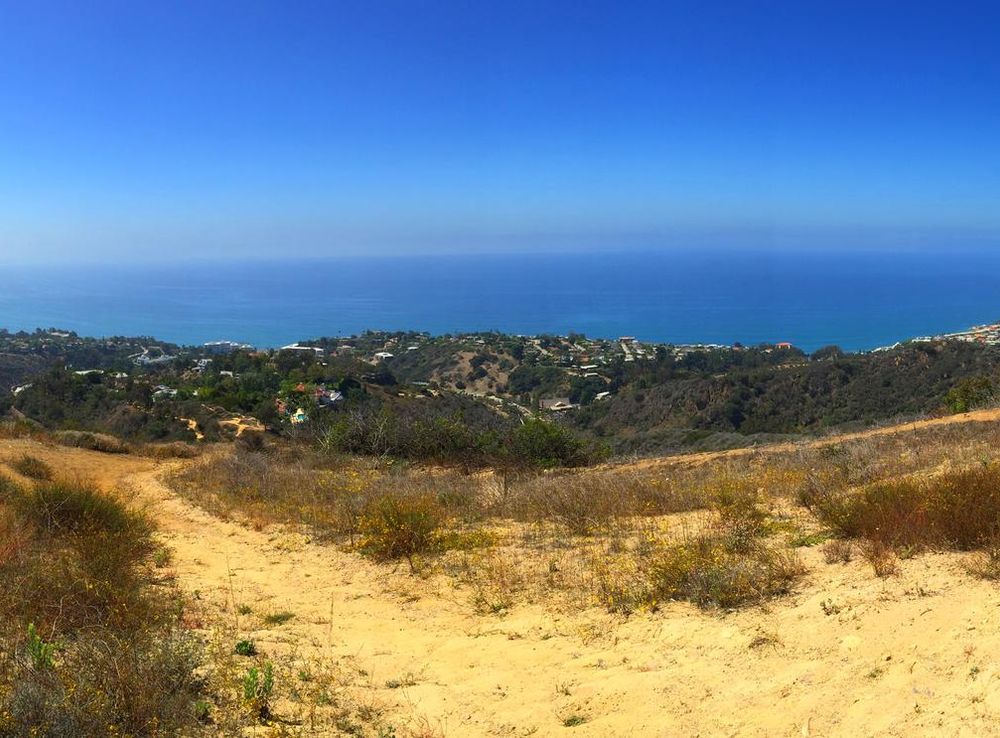 File:View From Los Leones Trail. Santa Monica Mountians - panoramio.jpg -  Wikimedia Commons