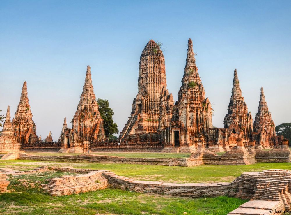 File:Sunset at Wat Chaiwatthanaram, Ayutthaya, Thailand.jpg - Wikimedia  Commons