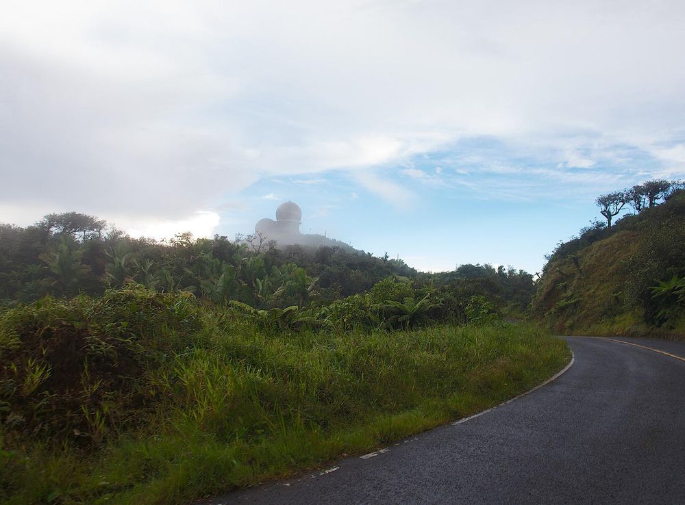 File:Radar towers atop a mountain at El Yunque rain forest - panoramio.jpg  - Wikimedia Commons