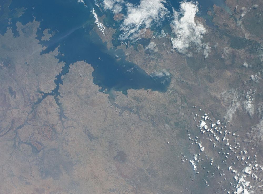 File:ISS028-E-6621 - View of Tanzania.jpg - Wikimedia Commons