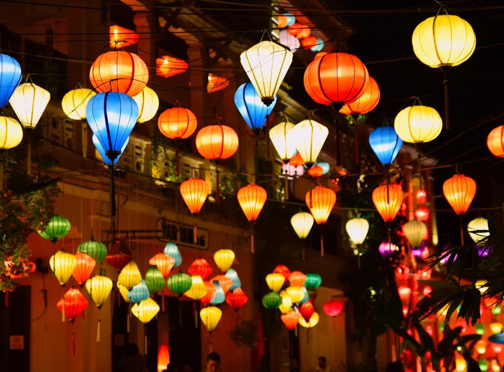 File:Hội An lantern festival (45536262991).jpg - Wikimedia Commons