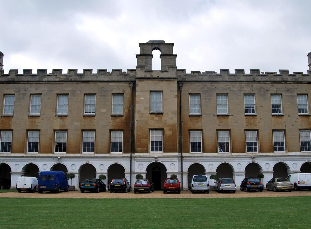 File:Syon House East Aspect.JPG - Wikipedia