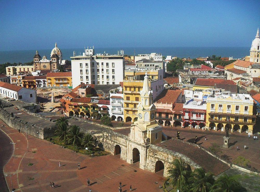 File:Sector antiguo de la ciudad de Cartagena de Indias 2.JPG - Wikimedia  Commons