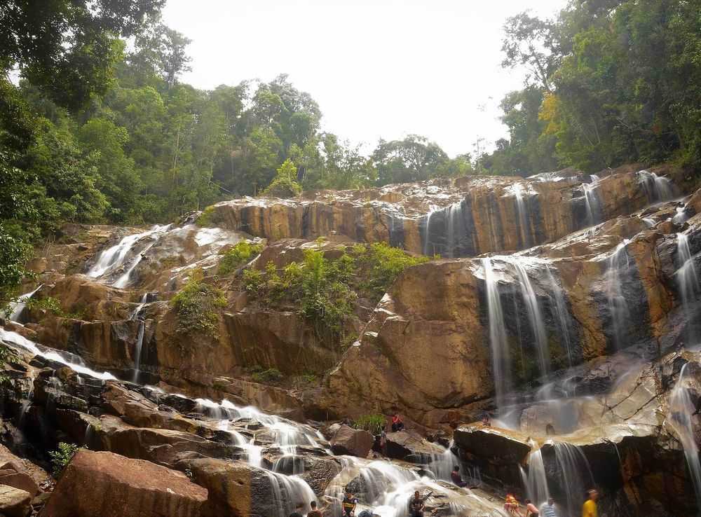 File:The 4 storeys waterfall, an attraction in Kuantan.jpg - Wikimedia  Commons