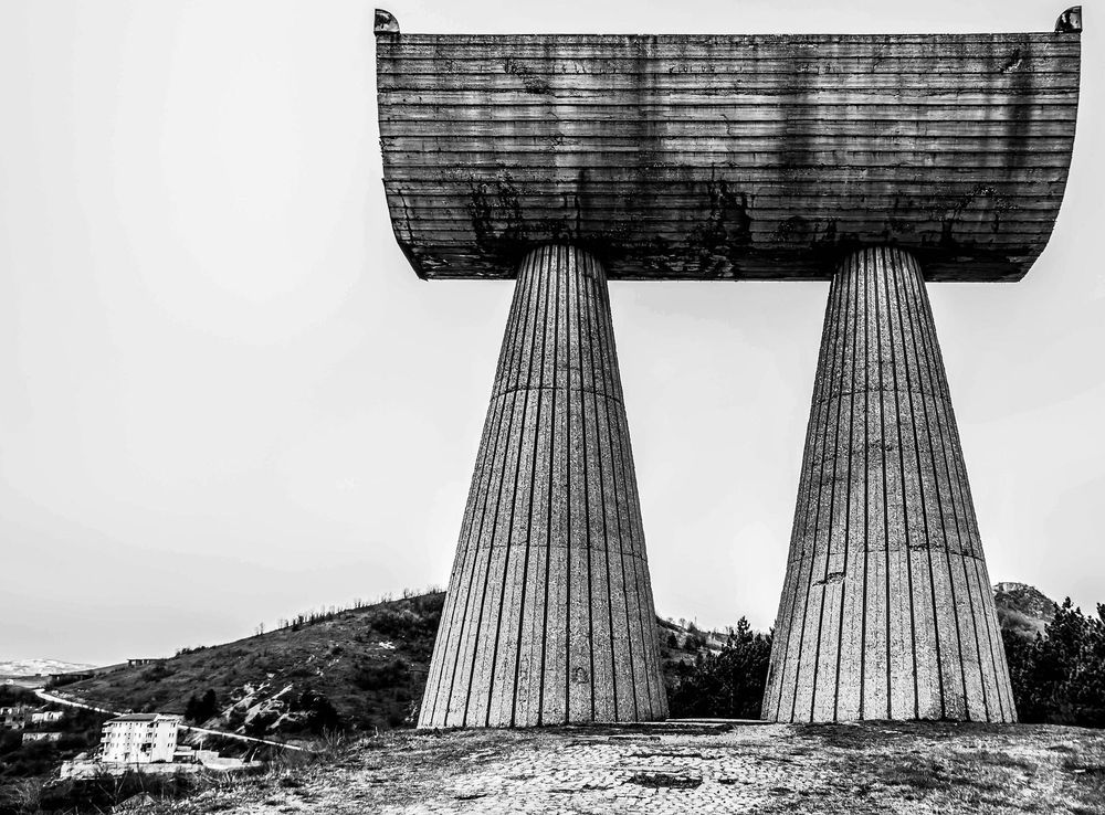 File:Monument To Fallen Miners (105155925).jpeg - Wikimedia Commons