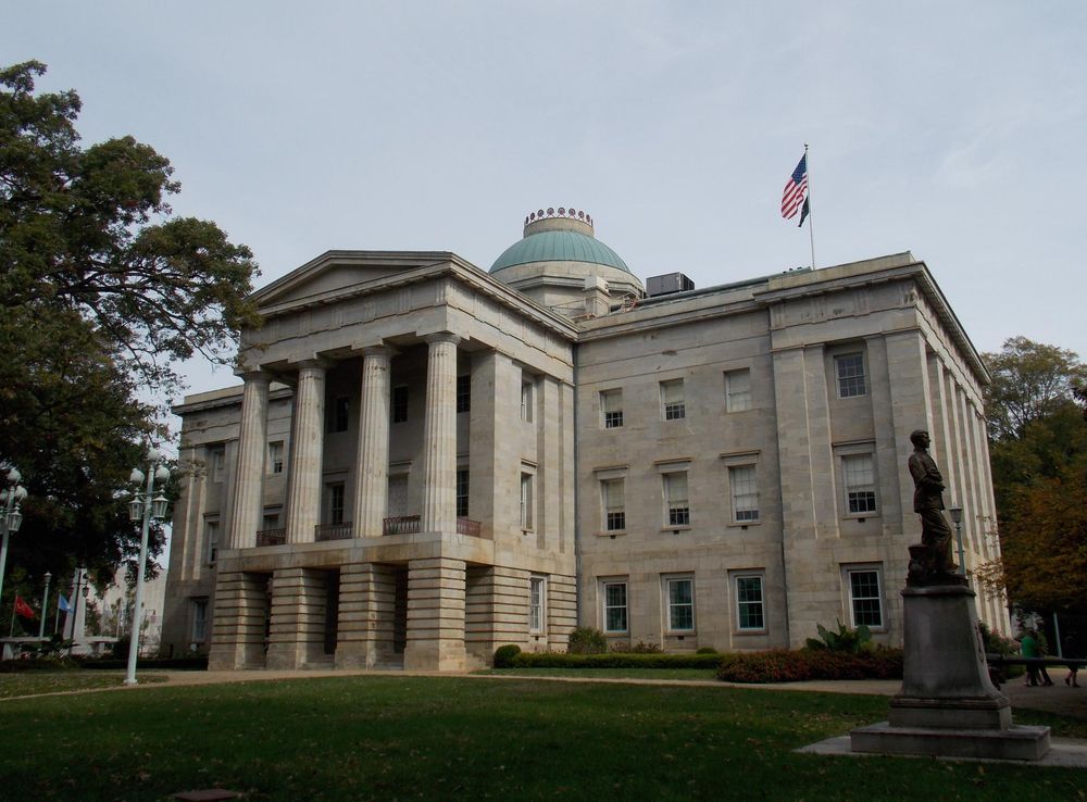 File:2015 North Carolina State Capitol.JPG - Wikimedia Commons