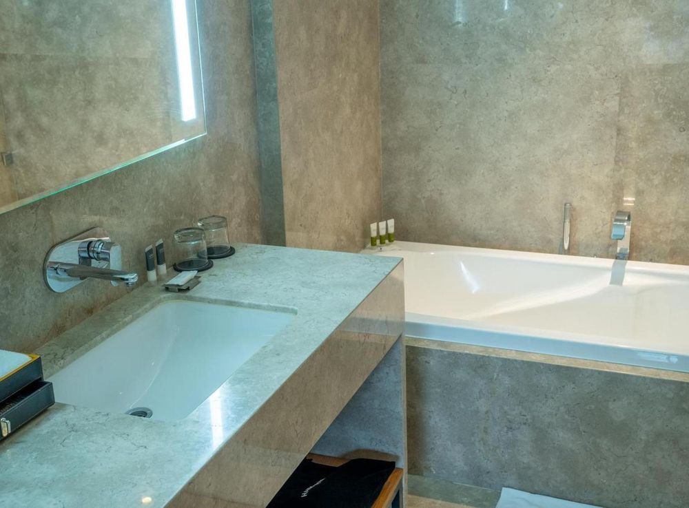 Courtyard By Marriott Nashik Hotel: 5 star Hotel with a Minimum Price  11523INR| UPDATED FOR 2024 | indiafoodantravelguide.com