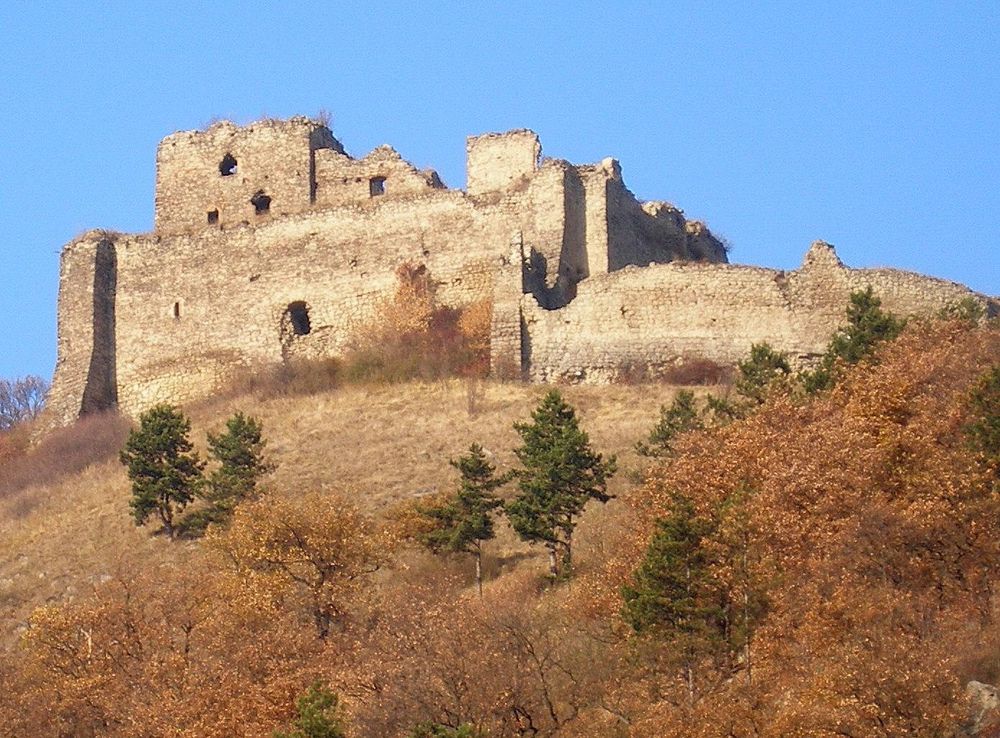 File:Slovakia Castle Kapusany 1.jpg - Wikimedia Commons