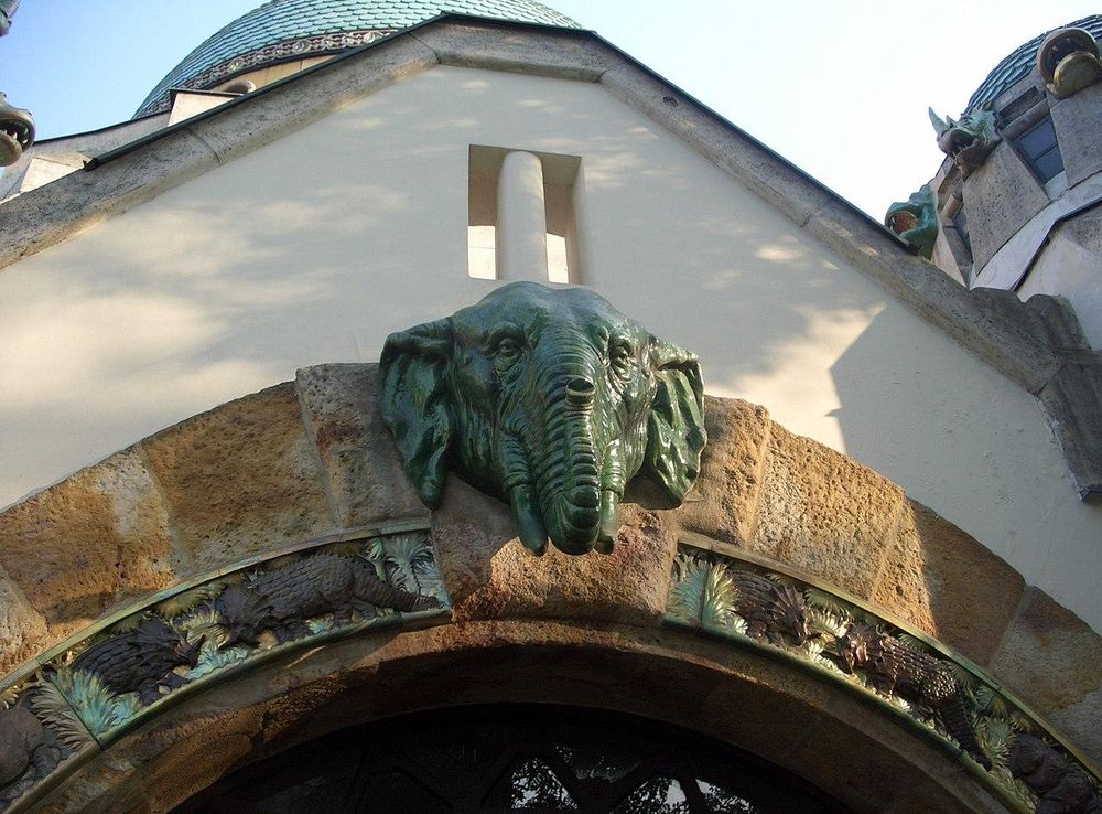 File:Hungary budapest zoo entrance elephant house.jpg - Wikimedia Commons