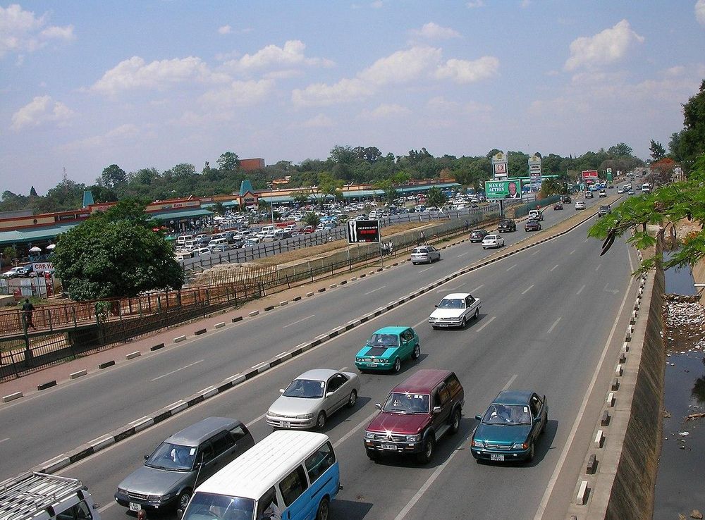 File:Lusaka - Manda Hill Shopping Centre.JPG - Wikipedia